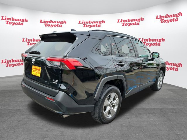 Used 2024 Toyota RAV4 XLE AWD/4WD image 21