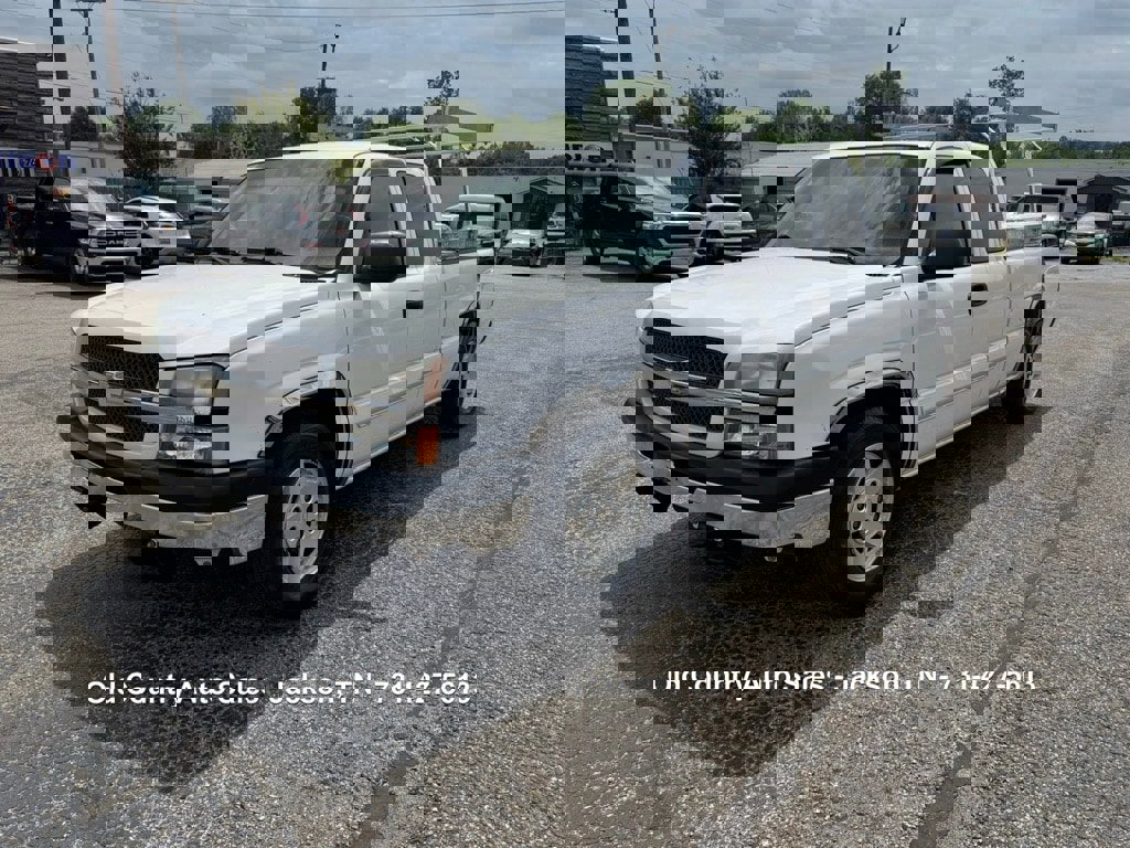 Used 2005 Chevrolet Silverado 1500 LS w/ Light Duty Power Package RWD image 2