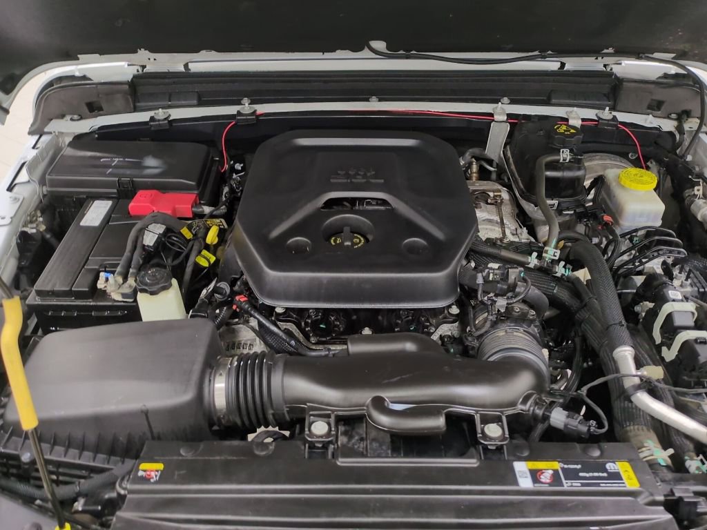 Used 2023 Jeep Wrangler Sahara image 8