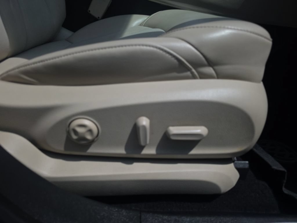 Used 2019 Buick Envision Preferred AWD/4WD image 34