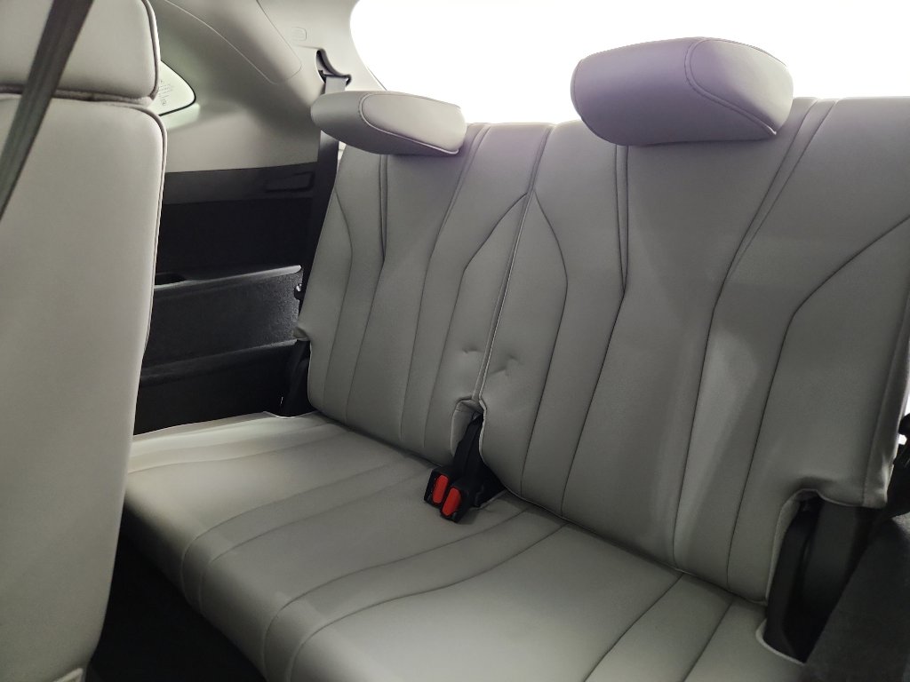 Used 2024 Acura MDX SH-AWD w/ Technology Package image 37