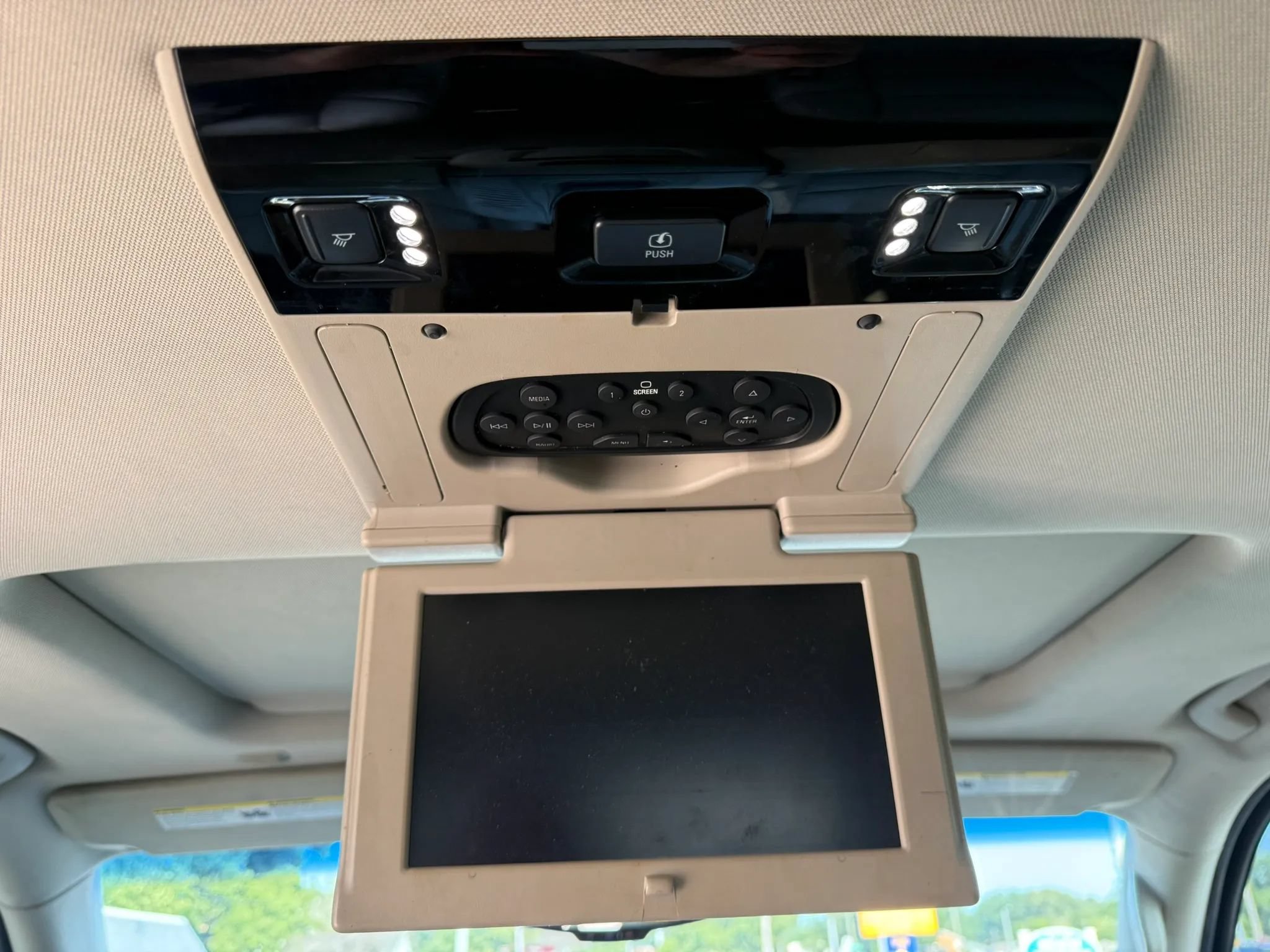 Used 2016 Cadillac Escalade Luxury AWD/4WD image 33