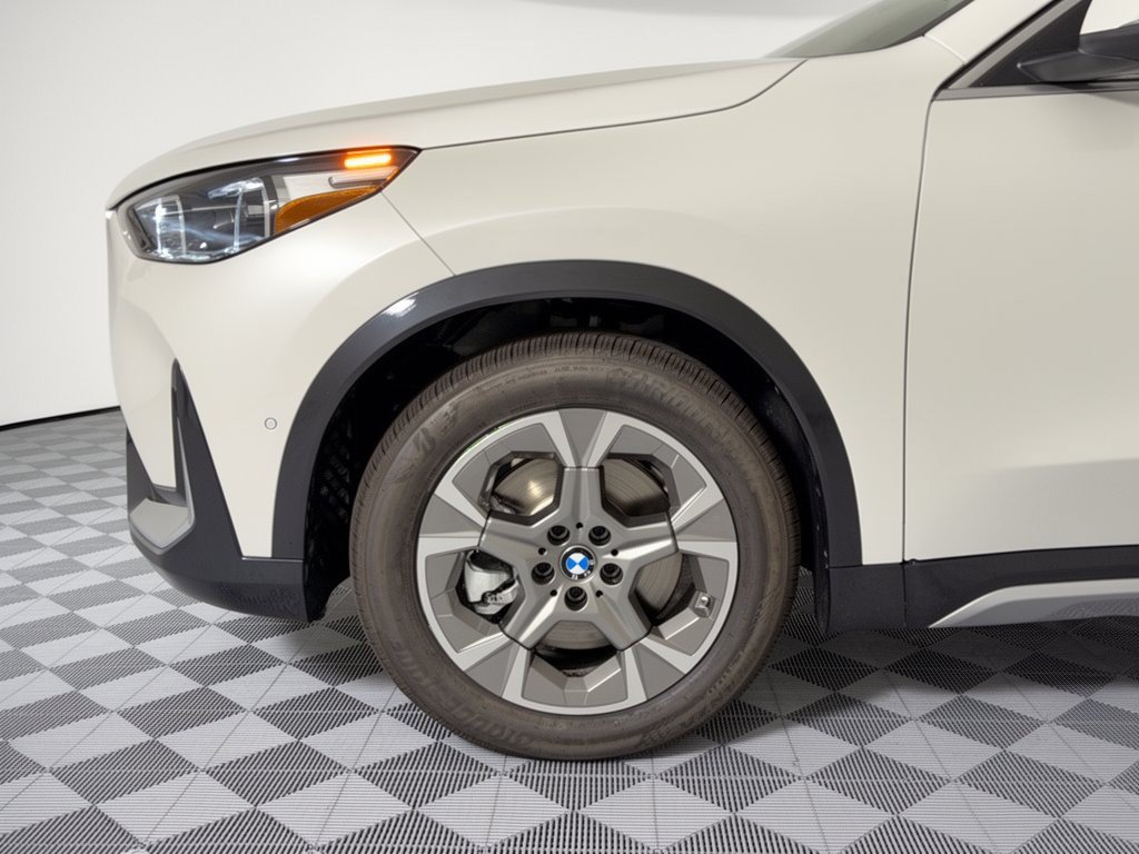 New 2027 BMW X1 xDrive28i AWD/4WD image 13