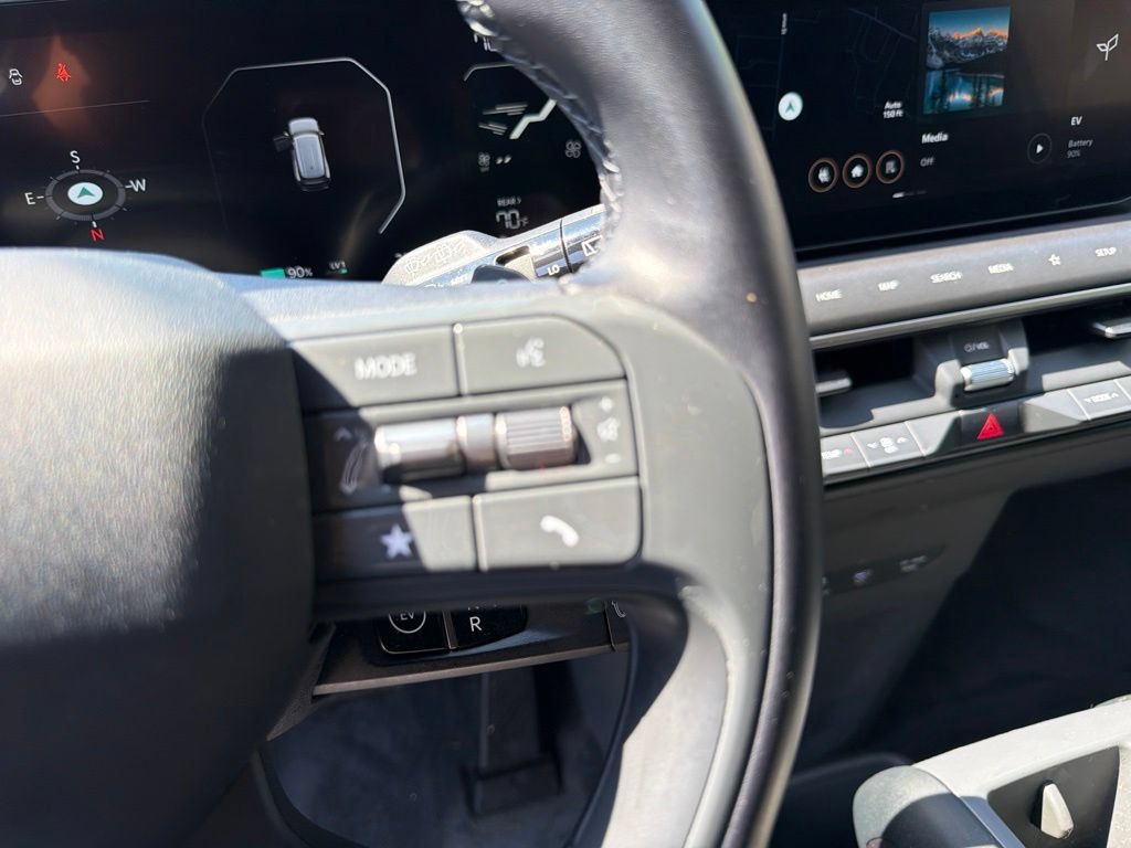 Certified 2024 Kia EV9 Wind AWD/4WD image 17