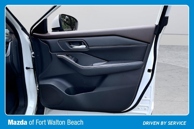 Used 2022 Nissan Rogue SL FWD image 29