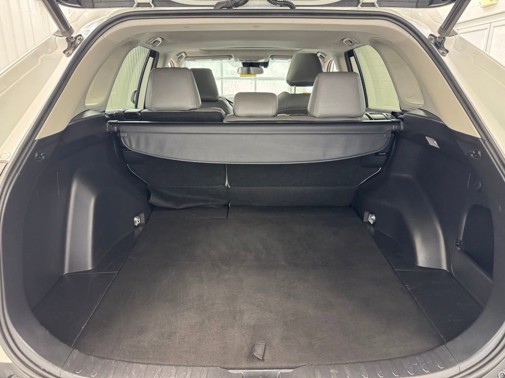 Used 2020 Toyota RAV4 XLE w/ Convenience Package image 22