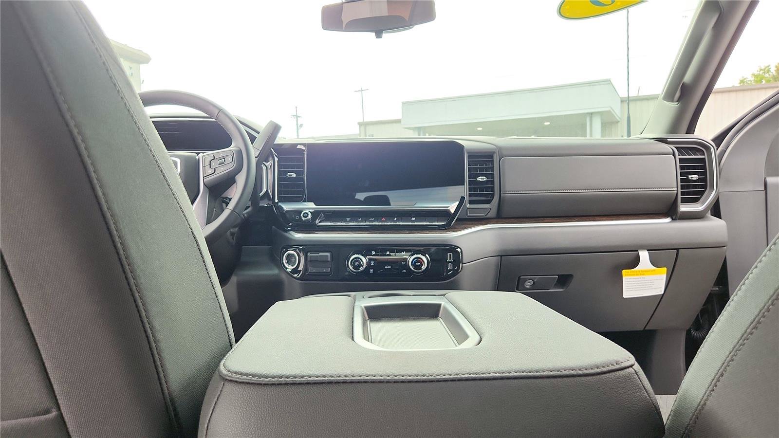 New 2026 GMC Sierra 2500 SLE AWD/4WD image 15