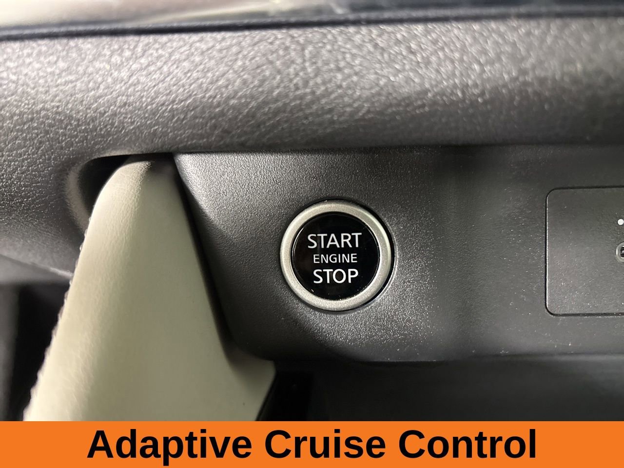 Used 2023 Nissan Rogue SL w/ SL Premium Package image 16