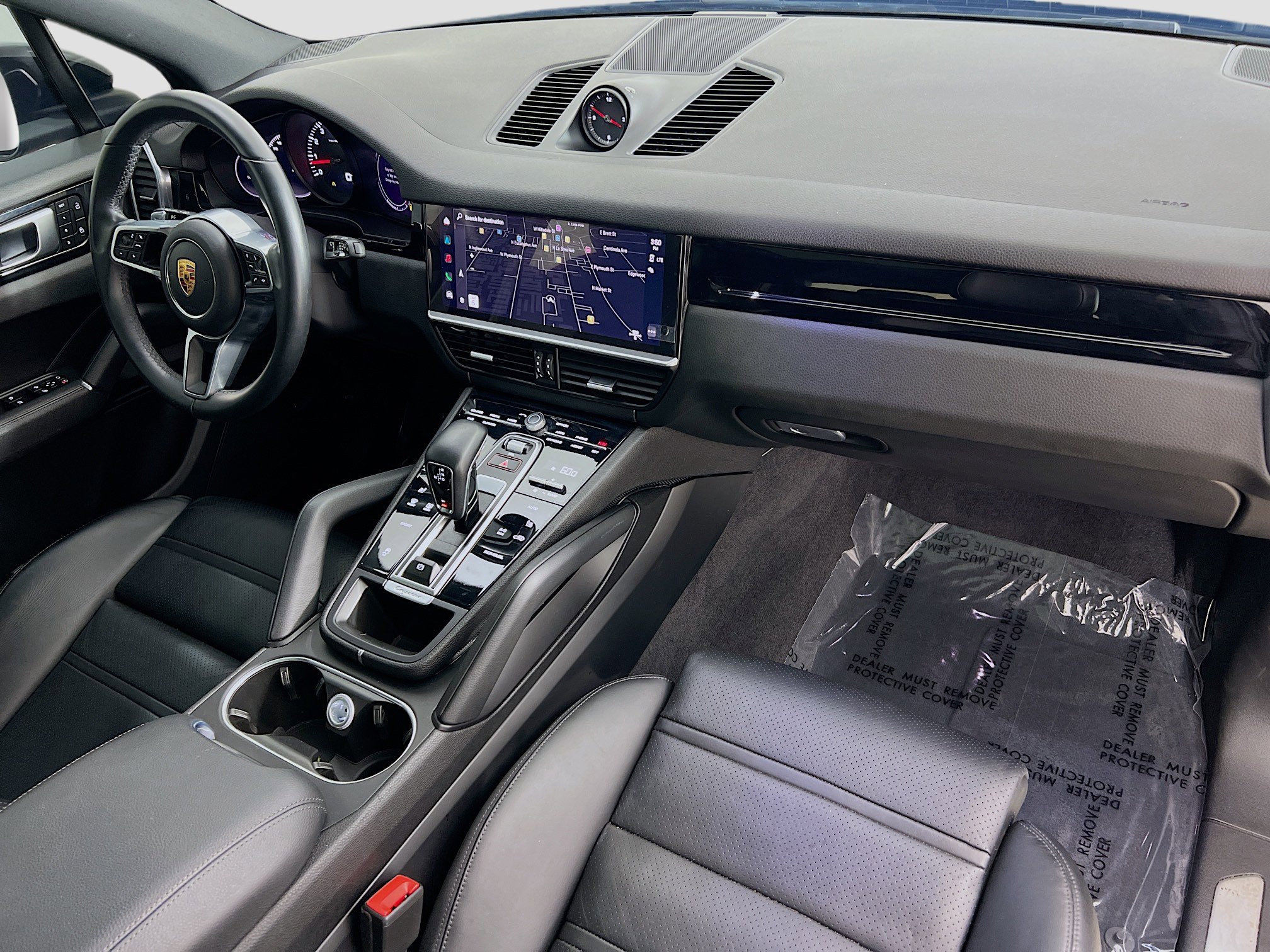 Used 2023 Porsche Cayenne Platinum Edition image 31