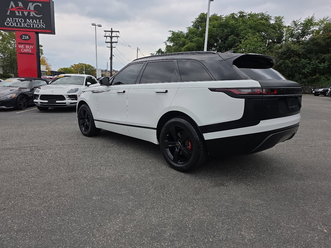 Used 2018 Land Rover Range Rover Velar S image 9
