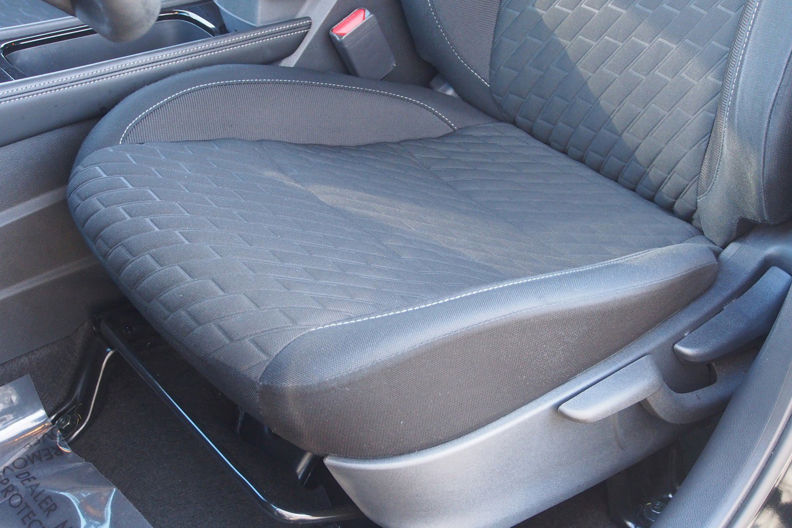 Used 2023 Nissan Kicks SV image 17