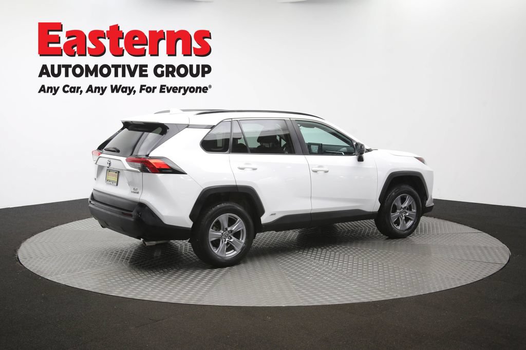 Used 2022 Toyota RAV4 LE AWD/4WD image 43