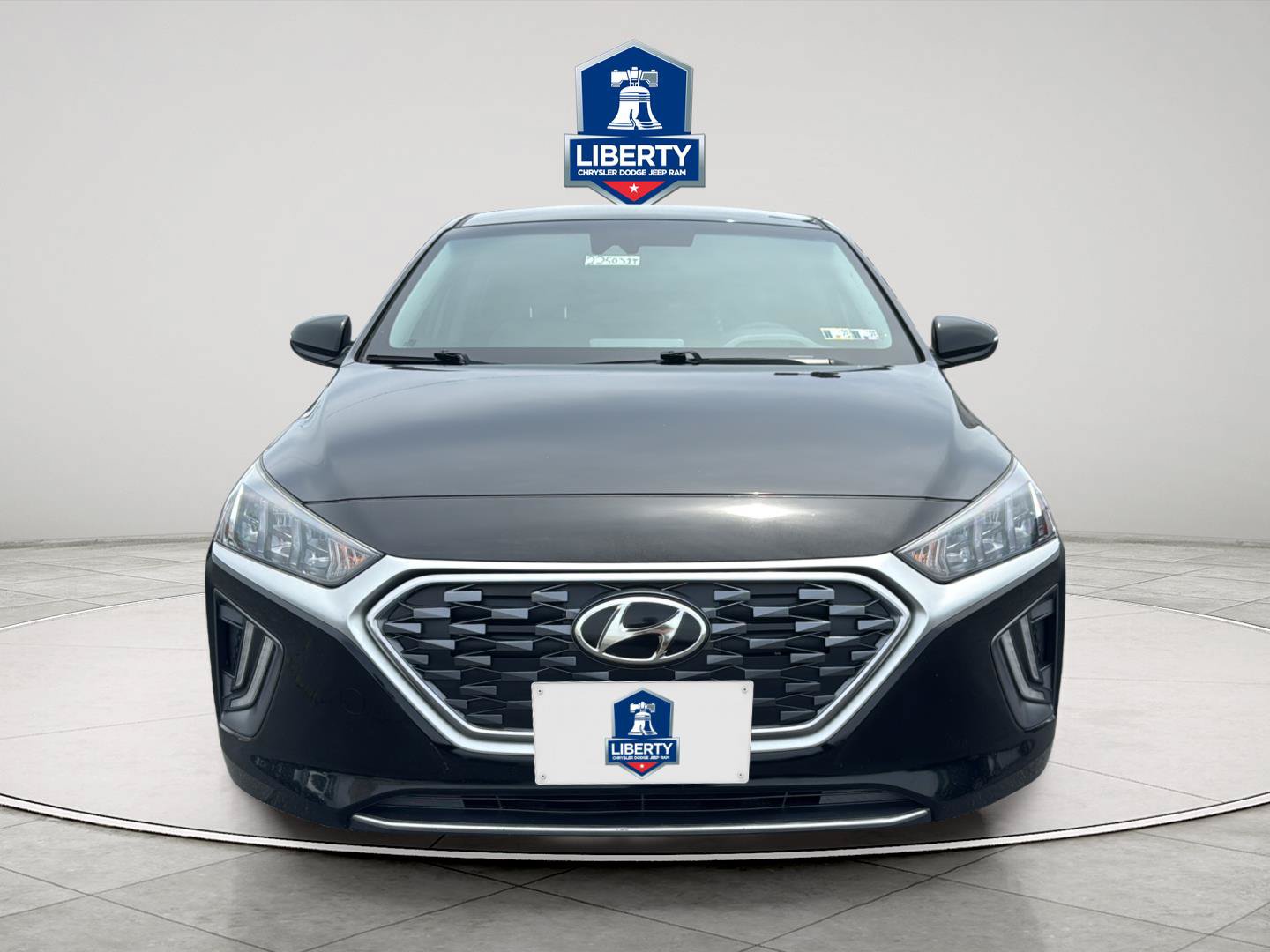 Used 2022 Hyundai Ioniq SEL FWD image 1