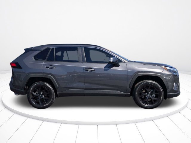 Used 2025 Toyota RAV4 XLE FWD image 2