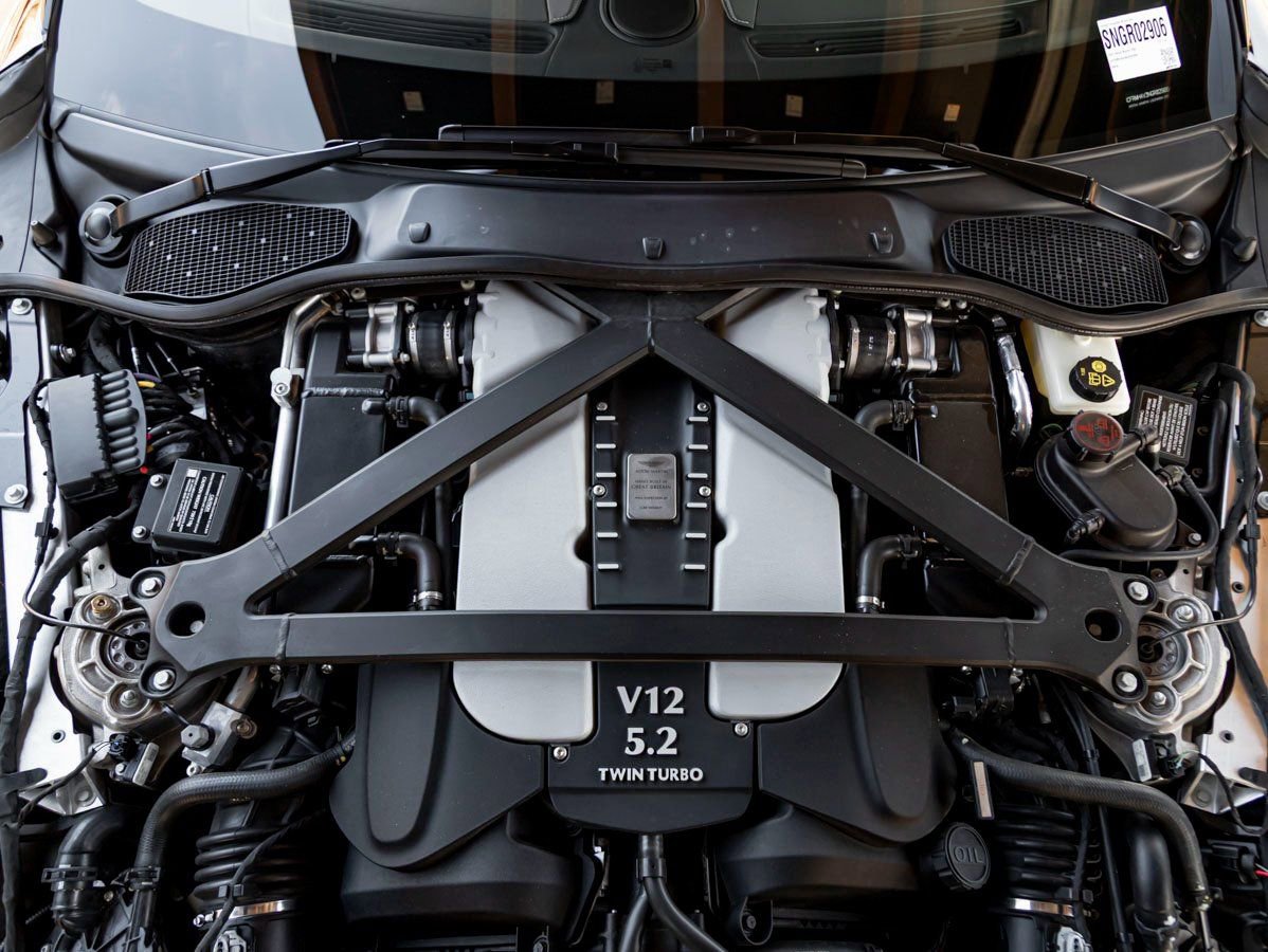 Used 2022 Aston Martin DBS Superleggera image 27