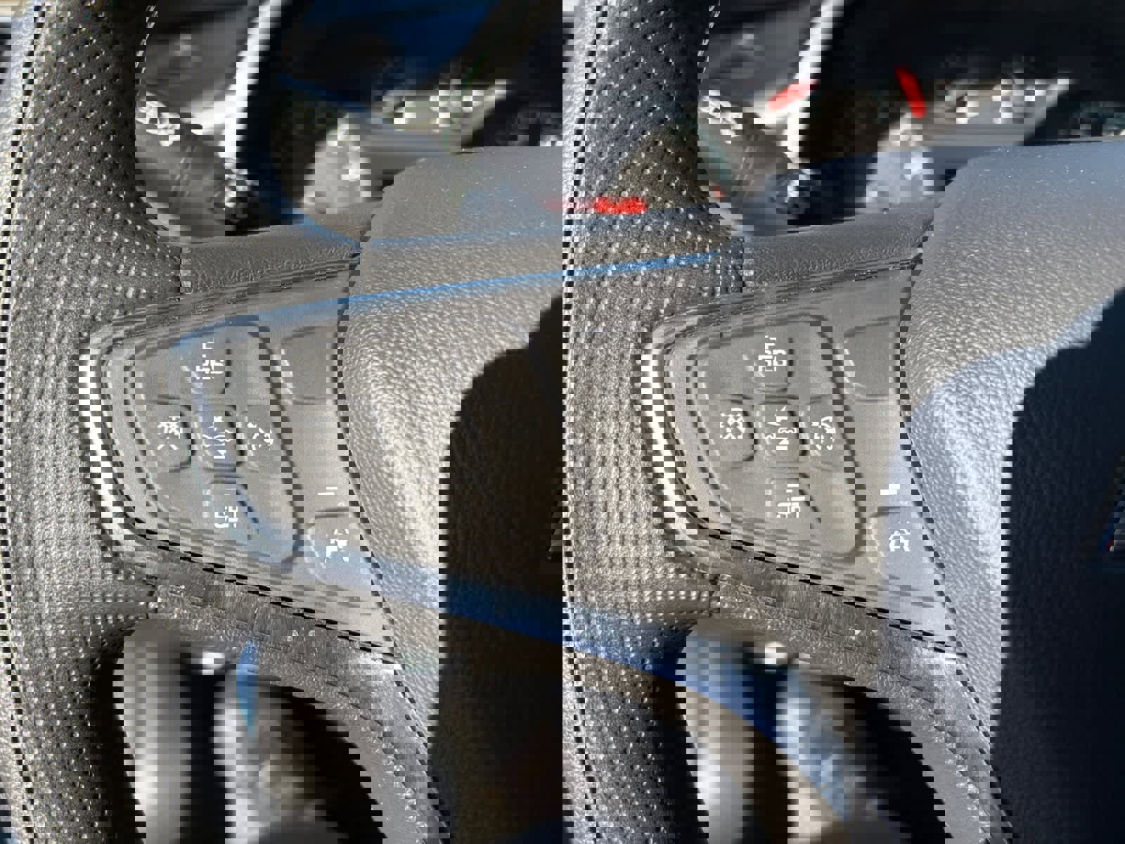 Used 2024 Chevrolet Malibu LT image 27