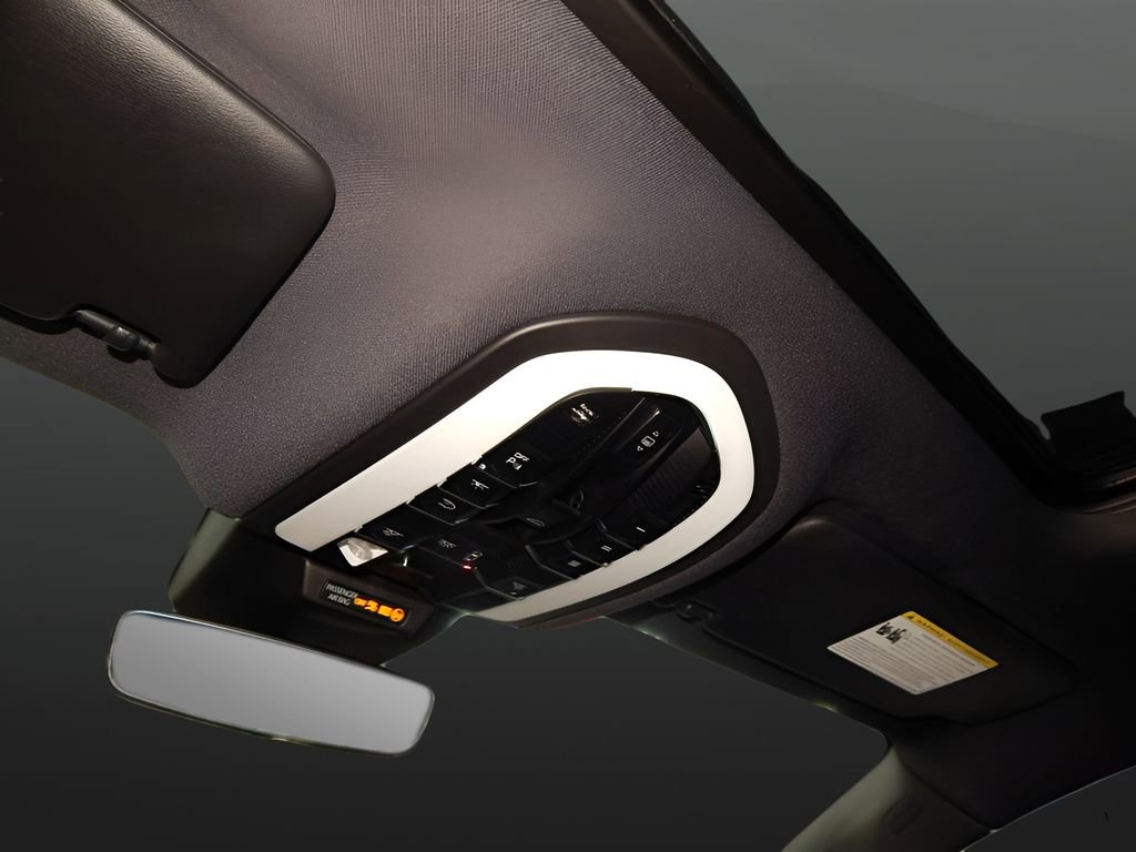 Used 2022 Porsche Macan image 20