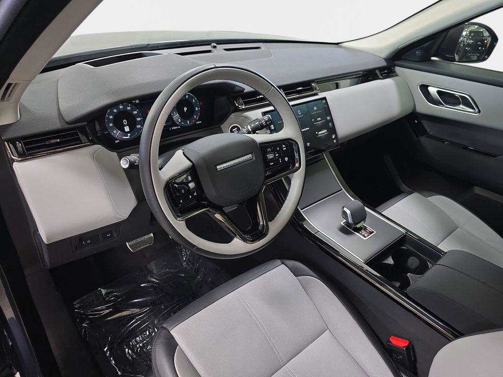 Used 2025 Land Rover Range Rover Velar Dynamic SE image 19