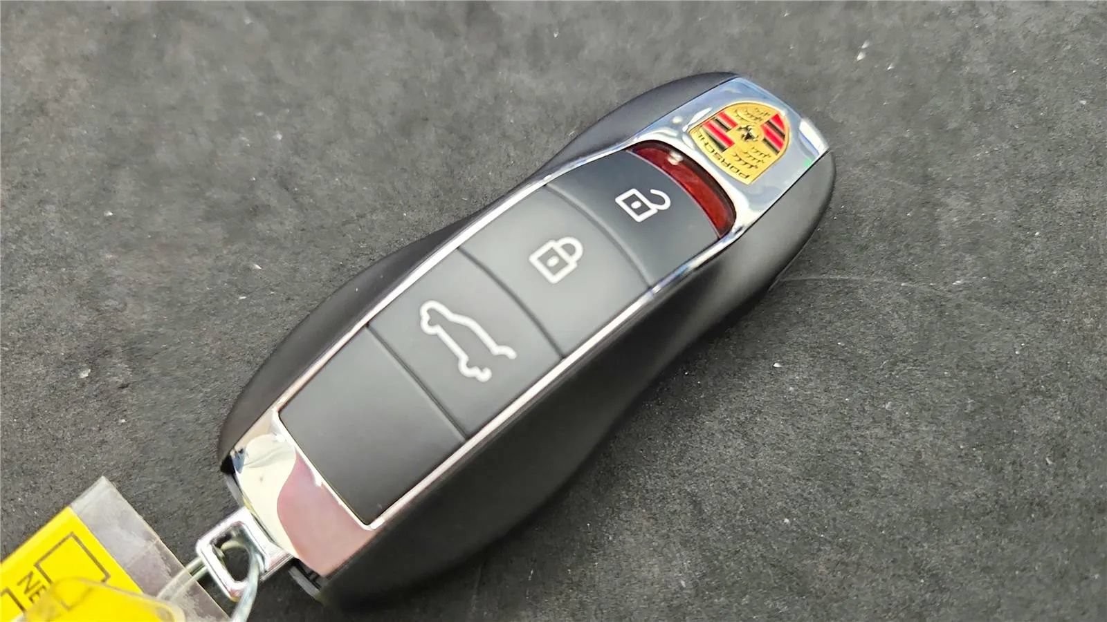 Used 2022 Porsche Macan S AWD/4WD image 21