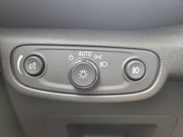 Used 2022 Chevrolet TrailBlazer LT FWD image 19