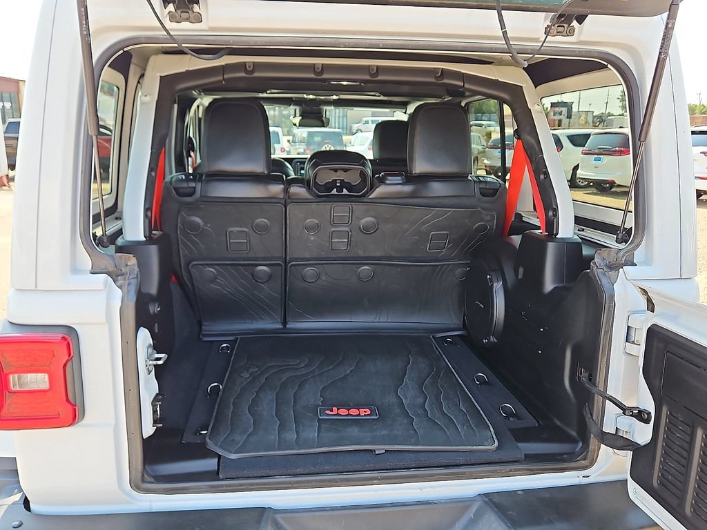 Used 2020 Jeep Wrangler Unlimited Rubicon w/ Quick Order Package 28Y Recon AWD/4WD image 9