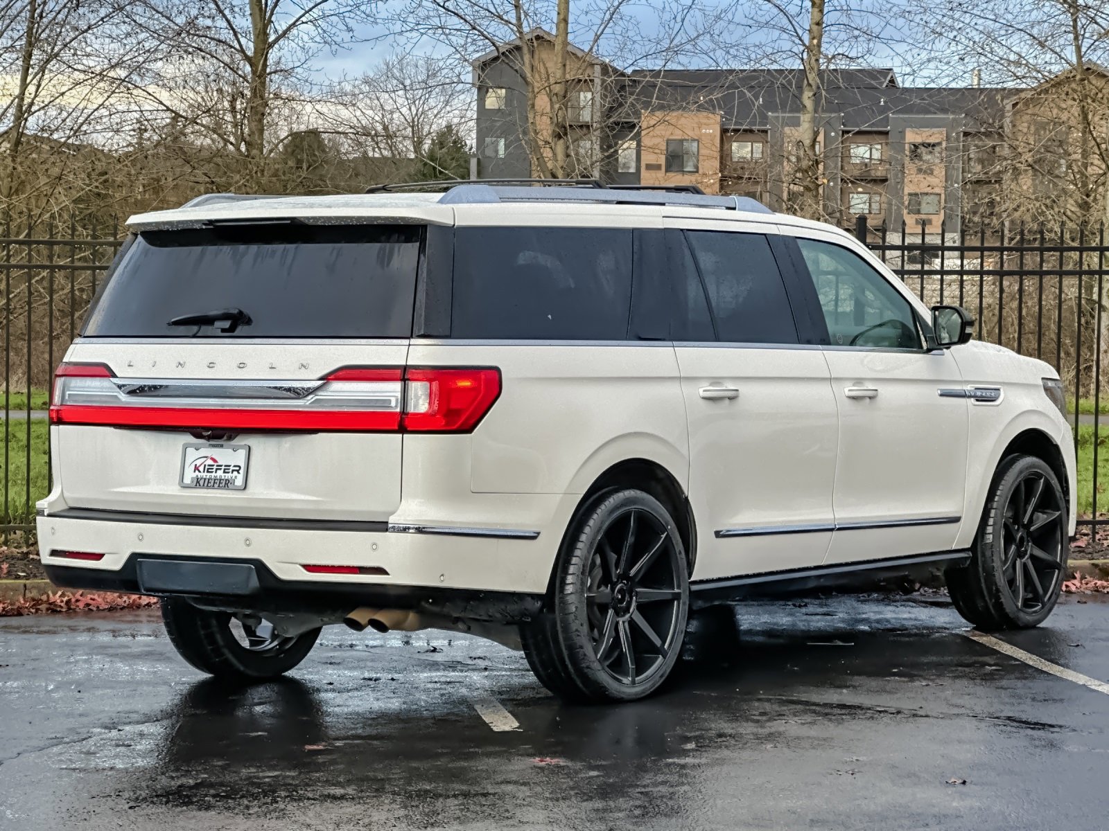 Used 2020 Lincoln Navigator L Reserve image 4