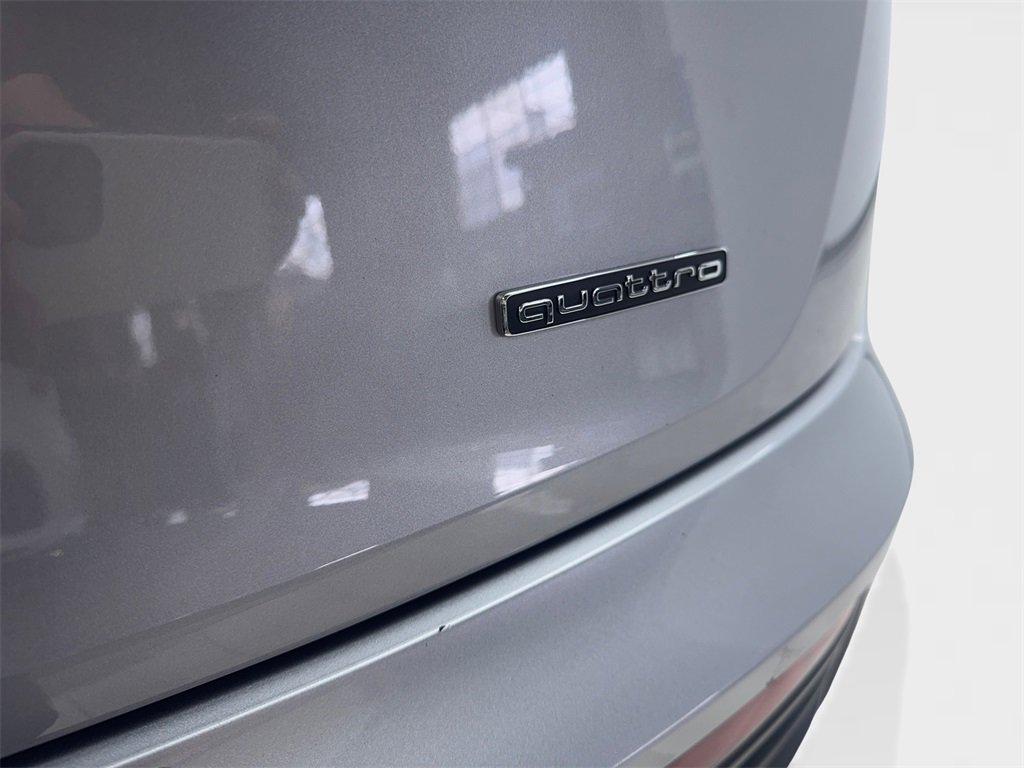 Used 2022 Audi Q5 2.0T Premium w/ Convenience Package image 24