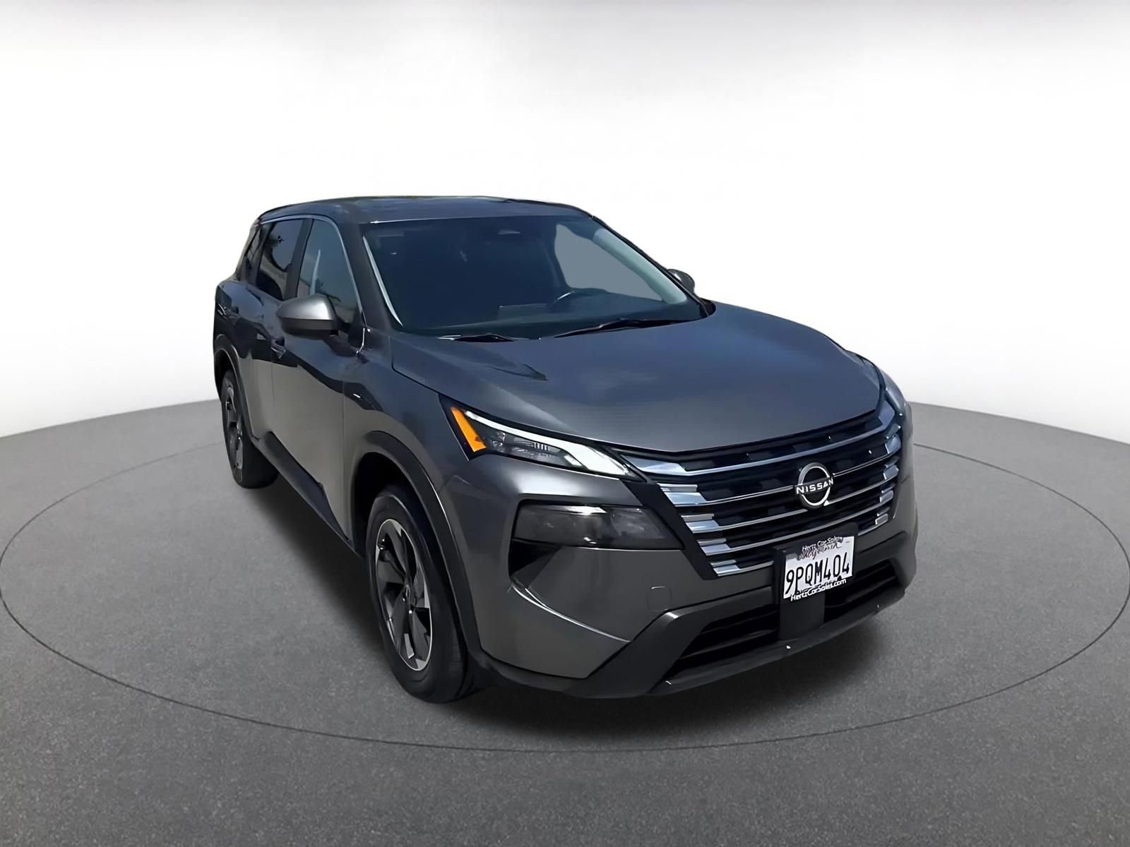 Used 2025 Nissan Rogue SV FWD image 3