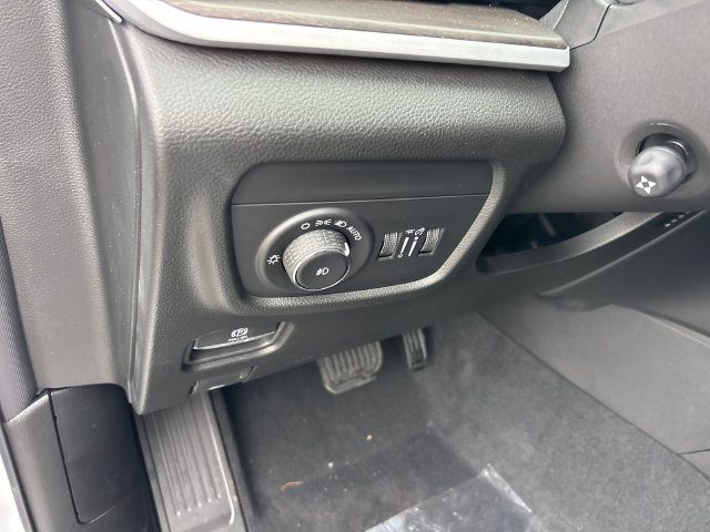New 2027 Jeep Grand Cherokee Limited AWD/4WD image 18