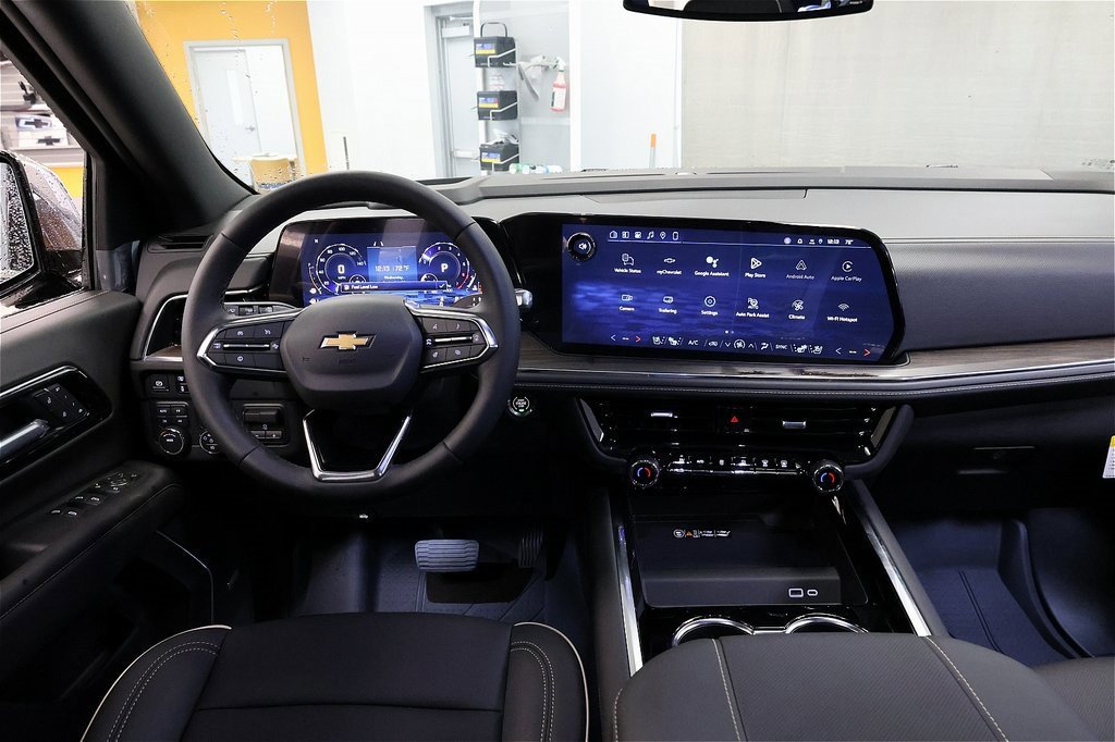 New 2026 Chevrolet Suburban Premier w/ Sun And Tow Package image 12