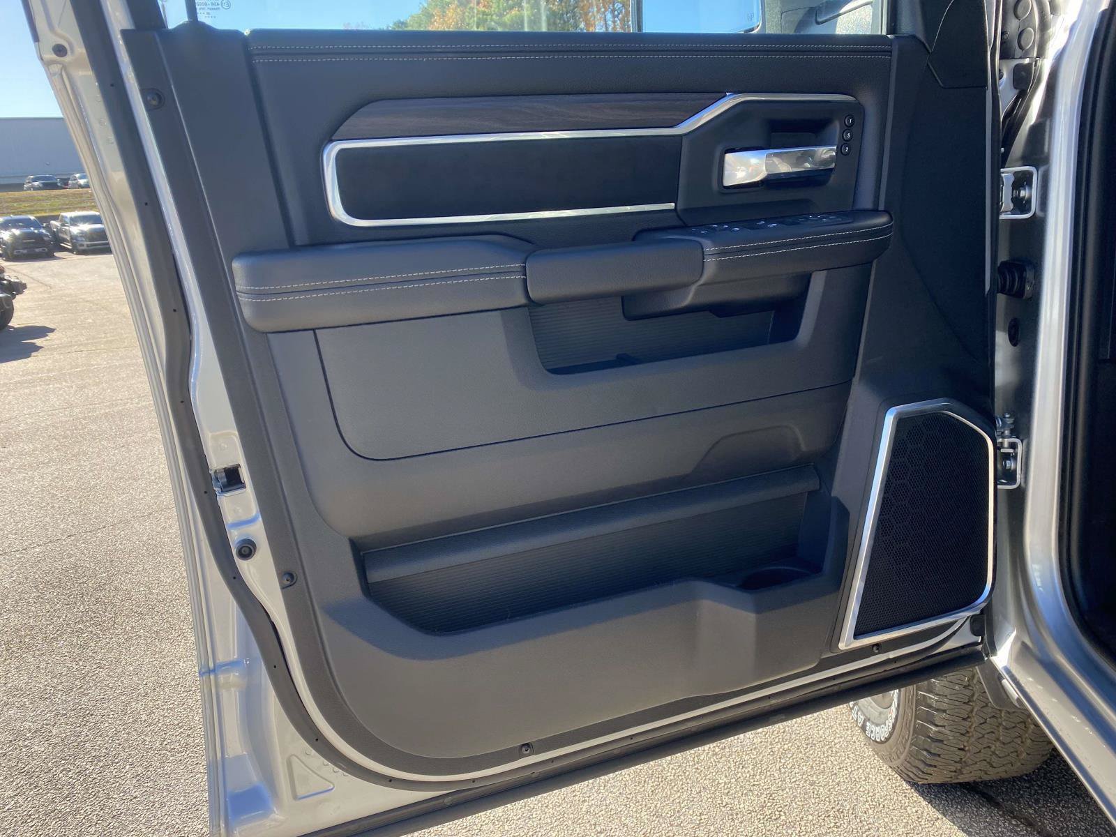 New 2026 RAM 2500 Laramie w/ Night Edition AWD/4WD image 9