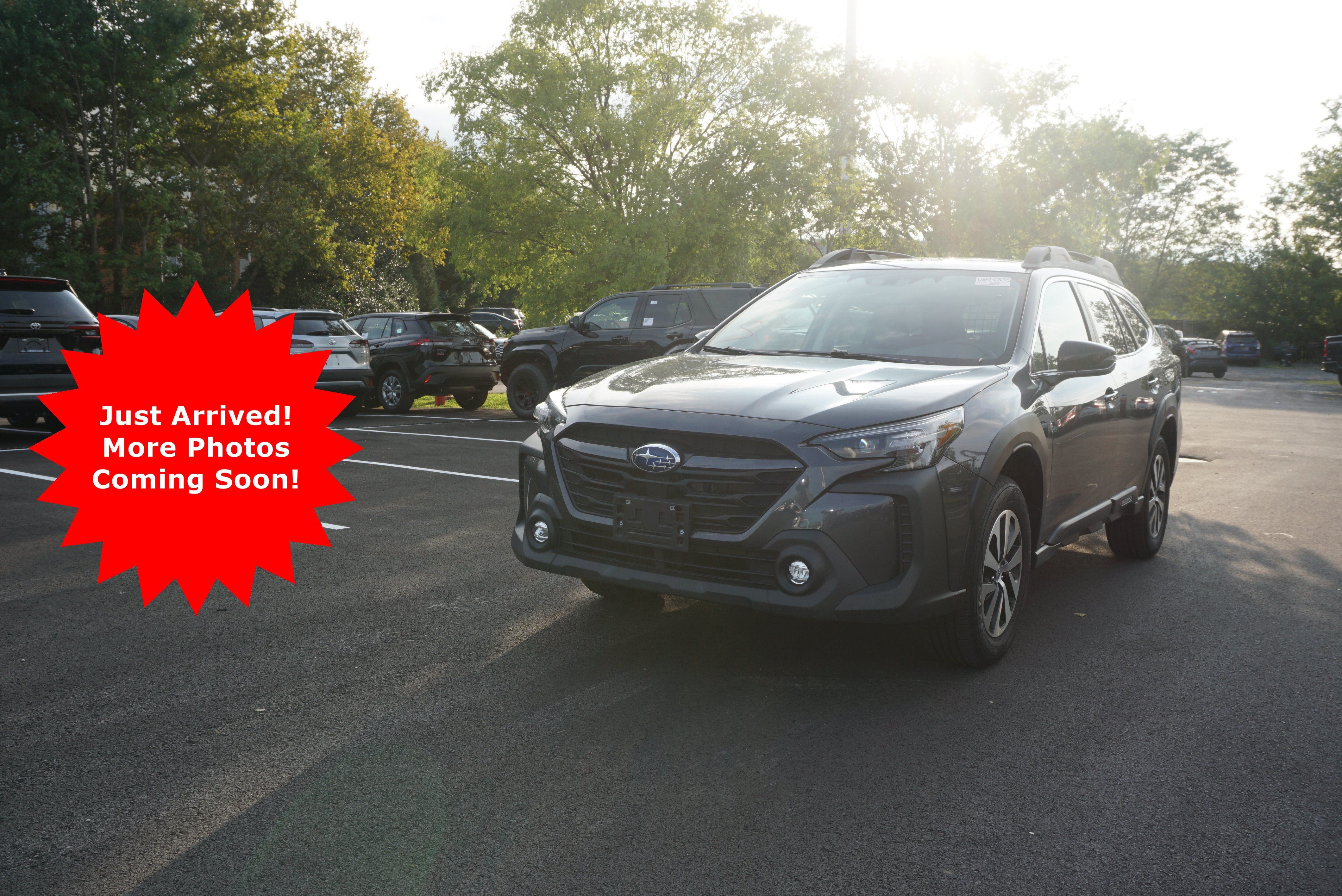 Used 2023 Subaru Outback Premium AWD/4WD image 1