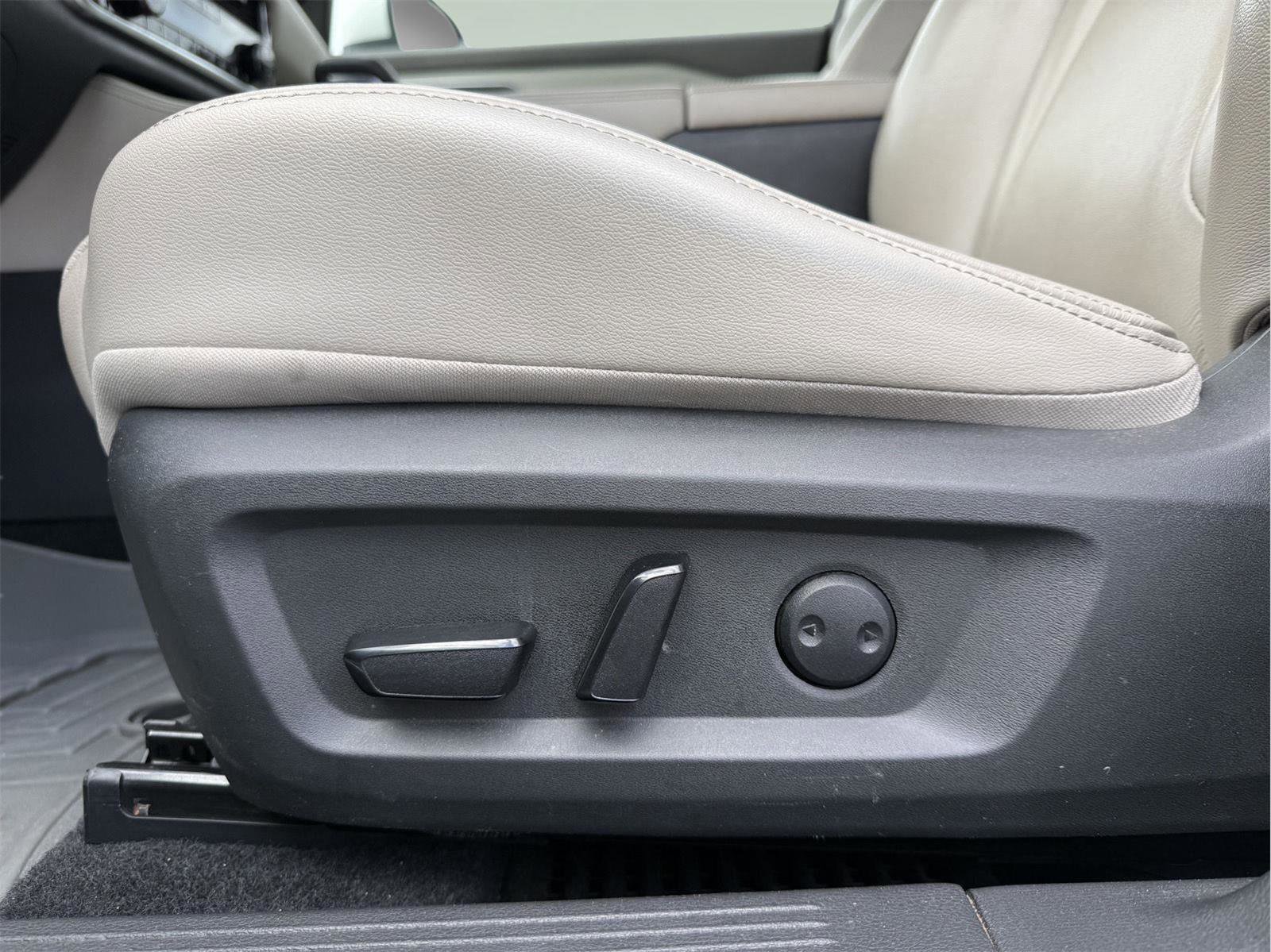 Used 2021 Nissan Rogue SL w/ Premium Package AWD/4WD image 10