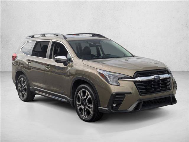 Used 2023 Subaru Ascent Limited w/ Technology Package AWD/4WD image 3