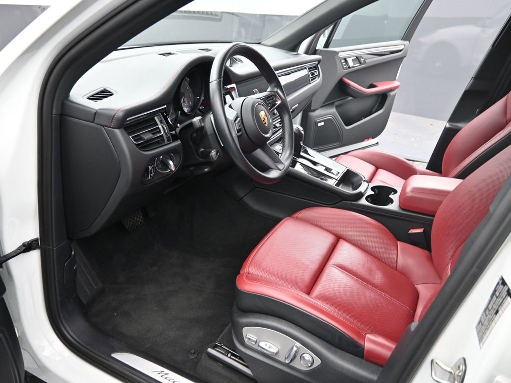 Used 2023 Porsche Macan S image 22