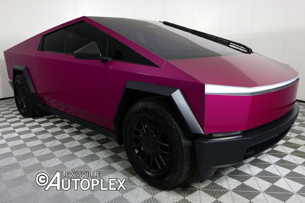 Used 2024 Tesla Cybertruck AWD Crew Cab image 3