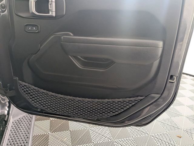 Used 2023 Jeep Wrangler Sport S image 31