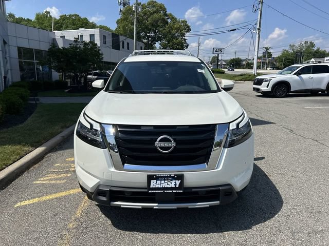 Certified 2024 Nissan Pathfinder SL AWD/4WD image 3