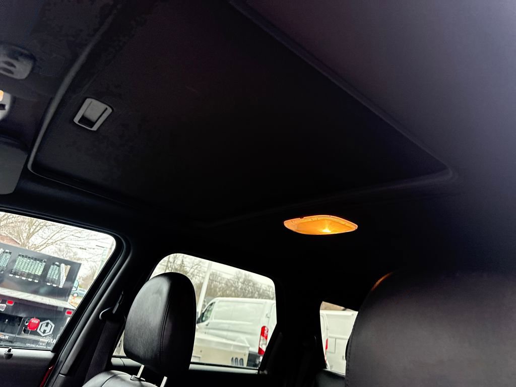 Used 2011 Ford Escape Limited w/ 302A Rapid Spec Order Code image 24