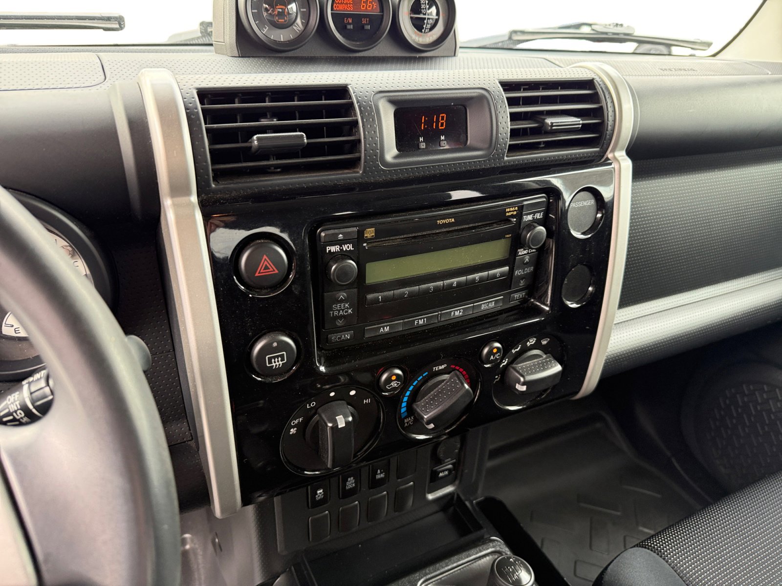 Used 2010 Toyota FJ Cruiser 4WD image 12