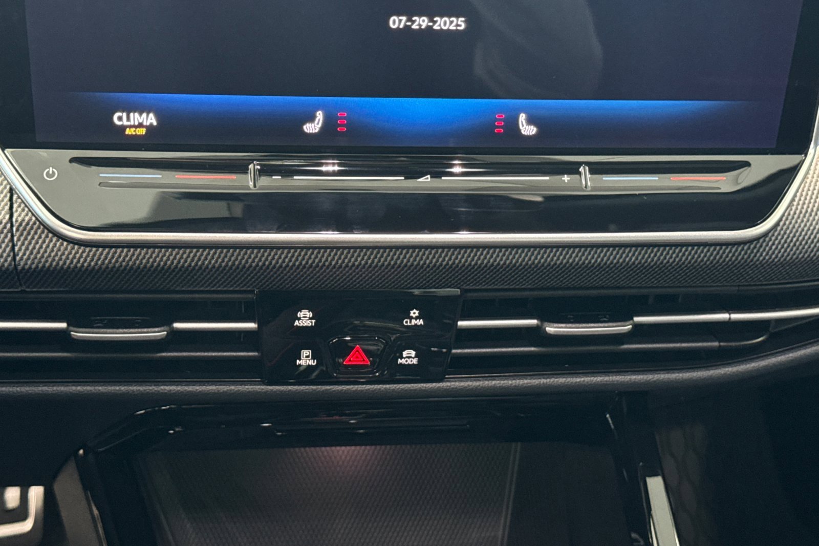 New 2025 Volkswagen GTI SE image 15