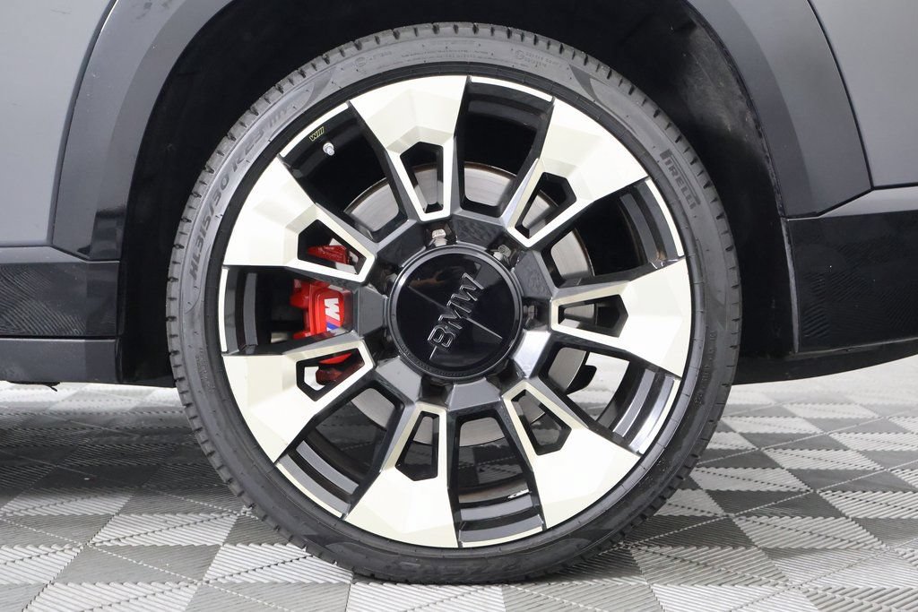 Certified 2023 BMW XM AWD/4WD image 16