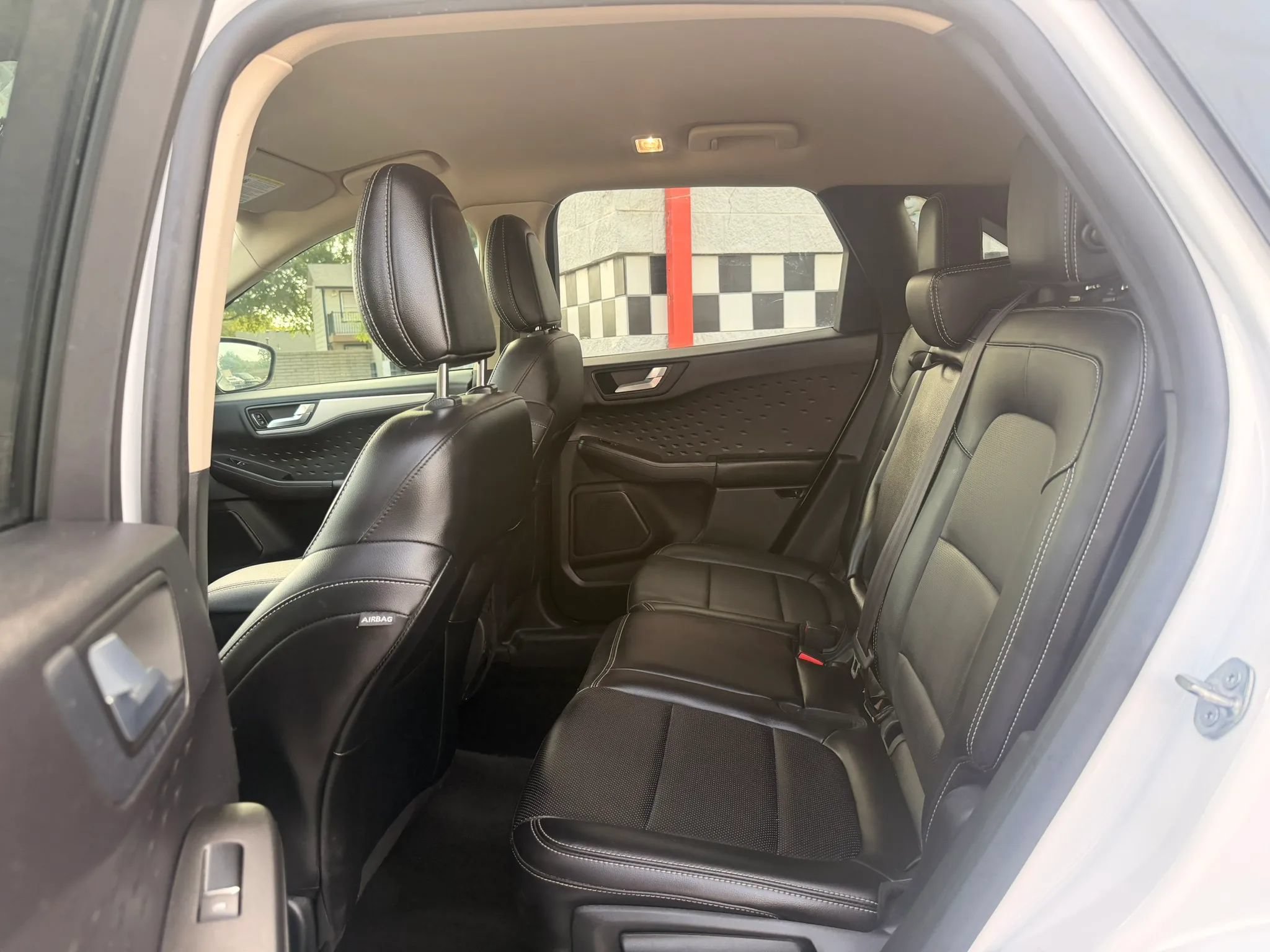 Used 2020 Ford Escape SEL AWD/4WD image 21