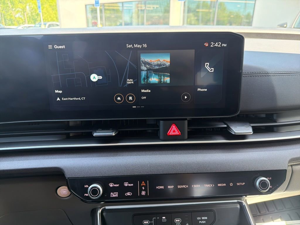 Used 2025 Kia Carnival EX FWD image 27