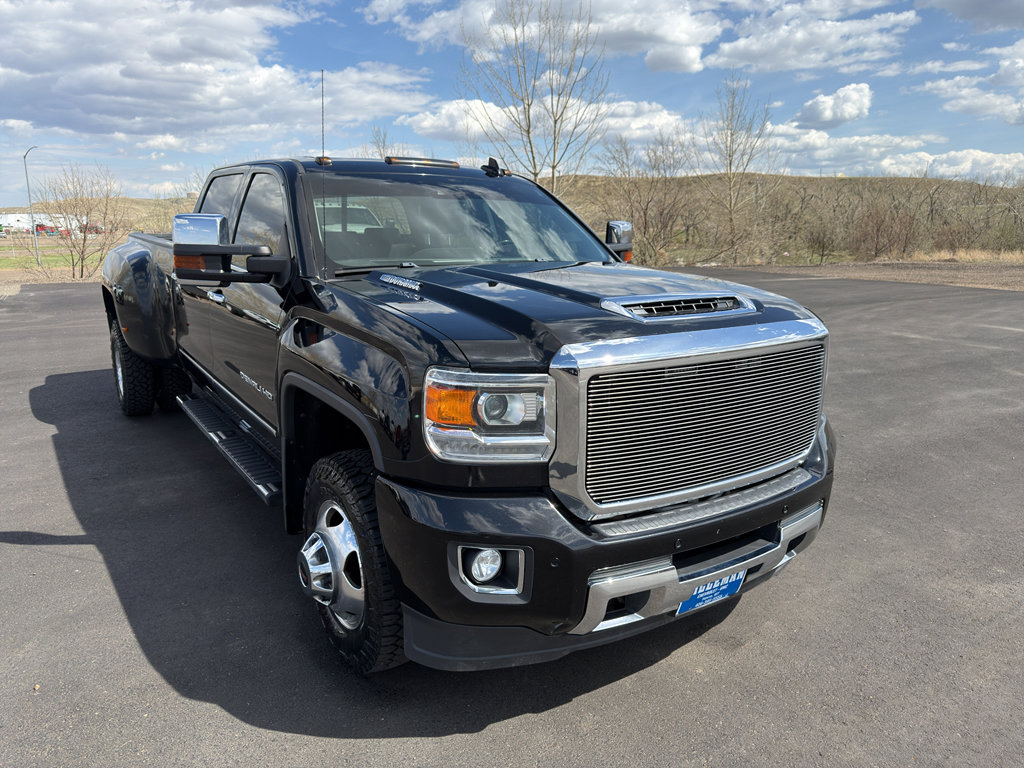 Used 2019 GMC Sierra 3500 Denali w/ Duramax Plus Package AWD/4WD image 24