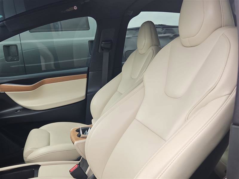 Used 2020 Tesla Model X Performance image 6