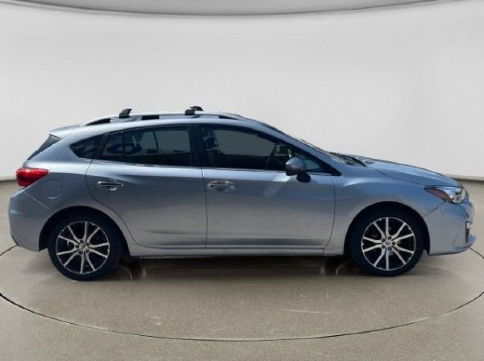 Used 2019 Subaru Impreza 2.0i Limited w/ Popular Package #2 AWD/4WD image 9