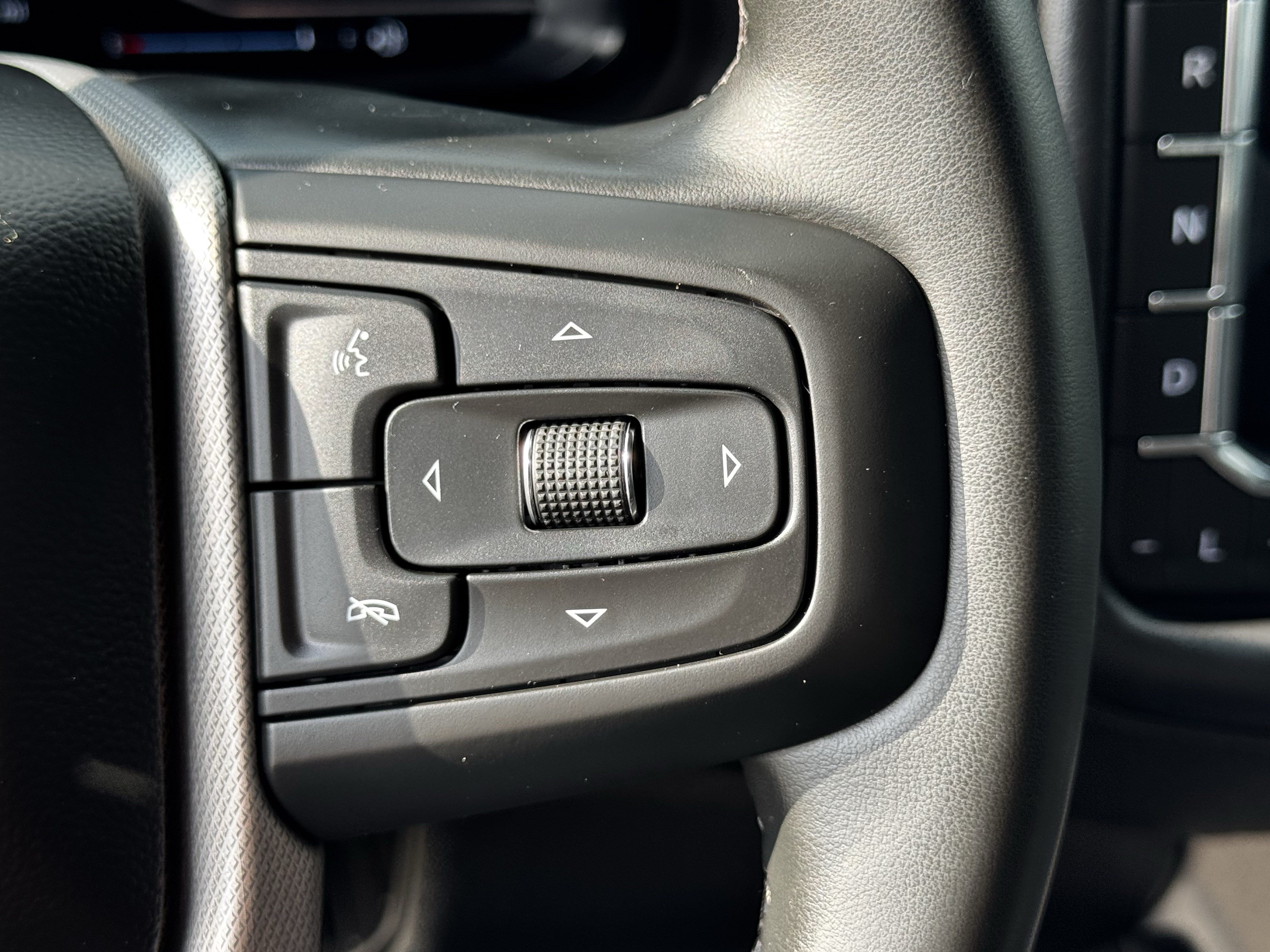 Used 2024 GMC Yukon XL Denali AWD/4WD image 23