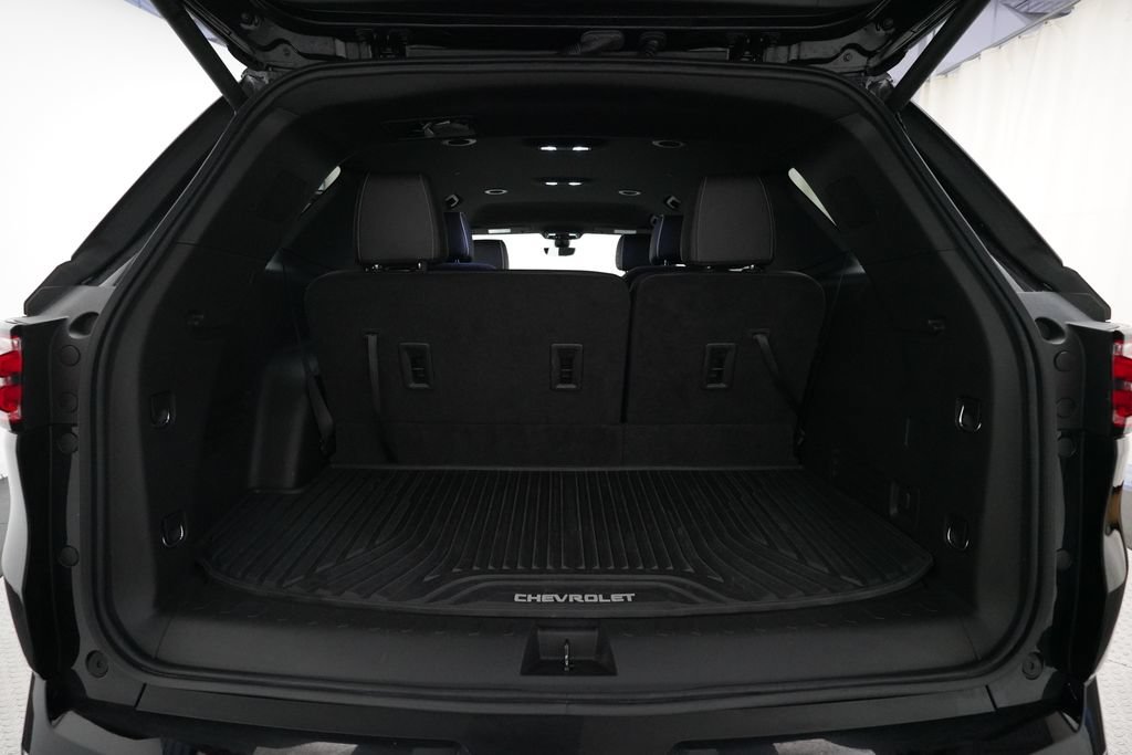 Used 2023 Chevrolet Traverse Premier AWD/4WD image 10