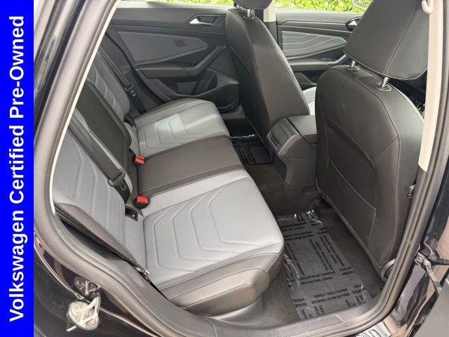 Used 2025 Volkswagen Jetta SEL FWD image 16